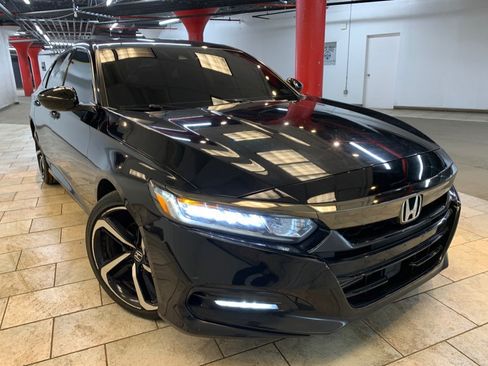Used 2020 Honda Accord Sport image 2