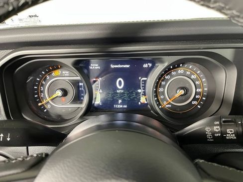 Used 2026 Jeep Wrangler Unlimited Rubicon AWD/4WD image 26