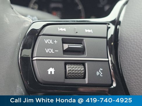 Certified 2024 Honda HR-V EX-L image 33