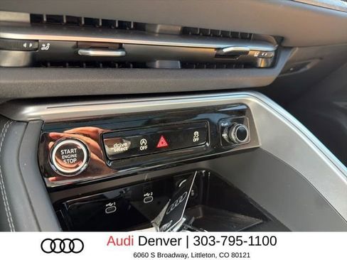 Used 2025 Audi Q5 Premium w/ Convenience Package image 7