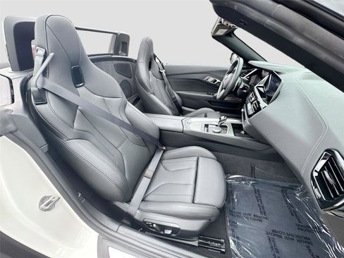 Used 2023 BMW Z4 sDrive30i w/ Premium Package image 25