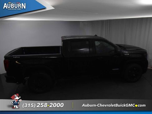 Used 2025 GMC Sierra 1500 Elevation image 31