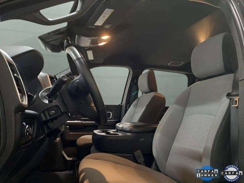 Used 2024 RAM 2500 Big Horn w/ Safety Group image 22