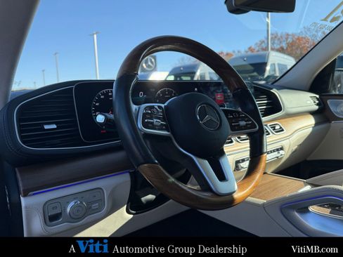 Certified 2021 Mercedes-Benz GLS 450 4MATIC image 17