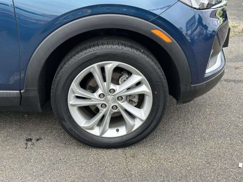 Used 2021 Buick Encore GX Preferred w/ Cold Weather Comfort Package AWD/4WD image 11