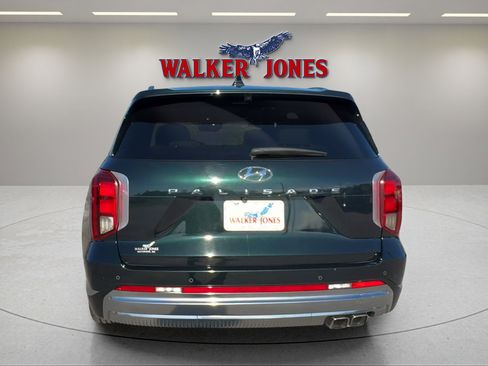 Used 2024 Hyundai Palisade Calligraphy image 3