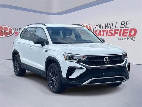 Used 2022 Volkswagen Taos S image 1