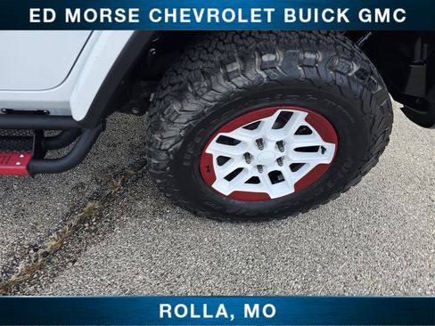 Used 2018 Jeep Wrangler Unlimited Rubicon image 10