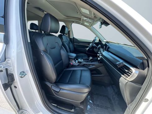 Used 2025 Kia Telluride S image 15