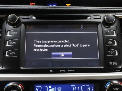 Used 2019 Toyota Highlander XLE image 30