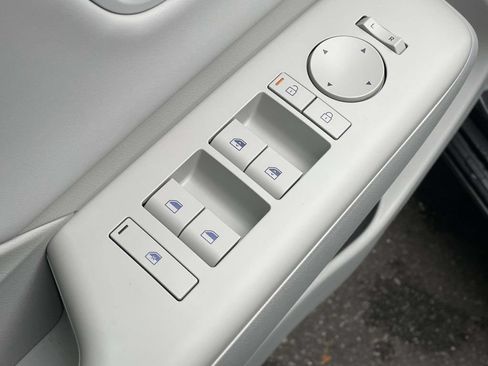 New 2026 Hyundai Kona SEL Premium FWD image 16
