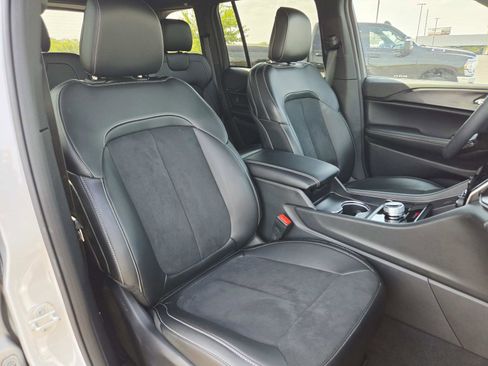 Used 2024 Jeep Grand Cherokee Altitude image 17