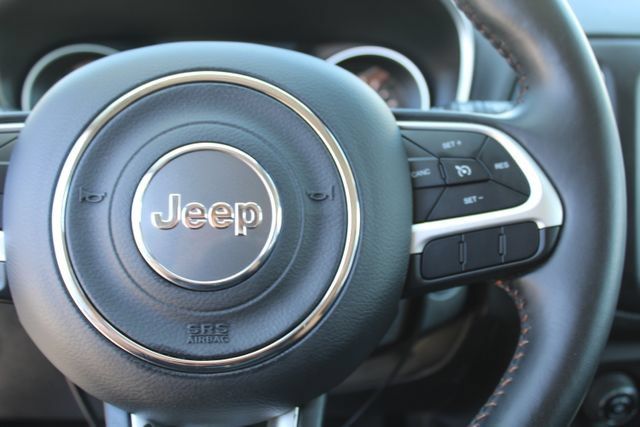 Used 2019 Jeep Compass Latitude w/ Popular Equipment Group FWD image 21