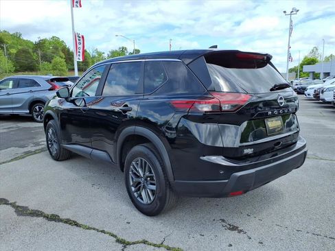 Used 2024 Nissan Rogue S FWD image 3