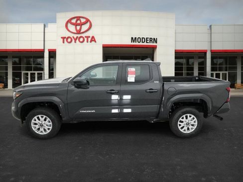 New 2025 Toyota Tacoma SR5 image 9