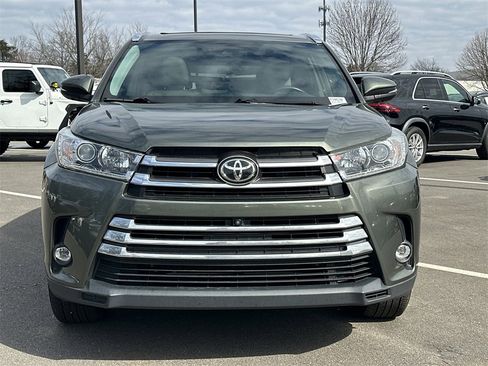 Used 2019 Toyota Highlander Limited Platinum image 8