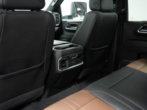 Used 2025 Chevrolet Silverado 2500 High Country w/ High Country Premium Package image 22