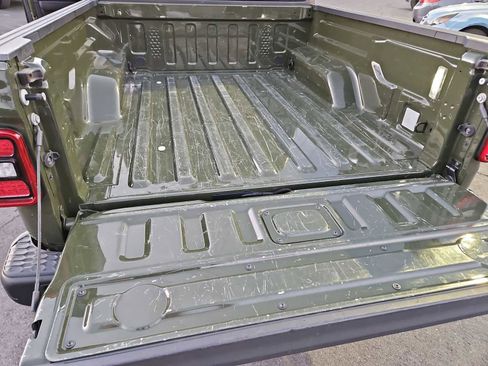 Used 2021 Jeep Gladiator Rubicon image 32