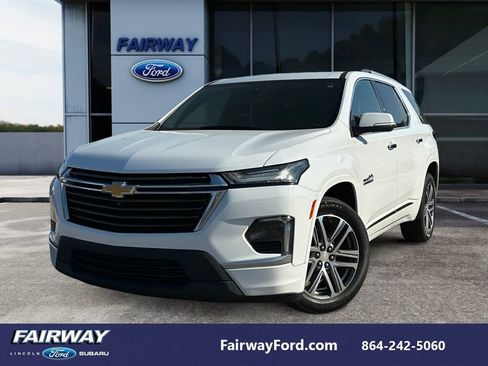 Used 2022 Chevrolet Traverse High Country image 1