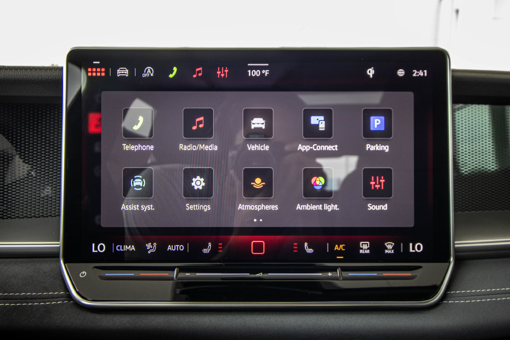 New 2026 Volkswagen Tiguan SE R-Line FWD image 40
