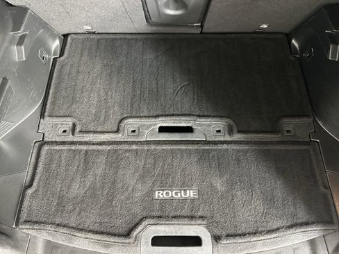 Used 2016 Nissan Rogue SL image 29