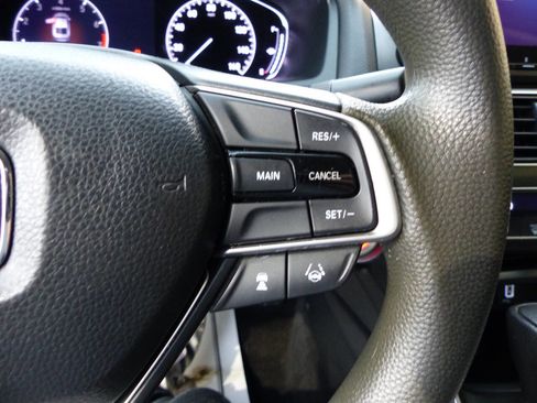 Used 2020 Honda Accord LX image 25