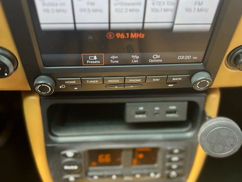 Used 2004 Porsche 911 Carrera RWD image 21