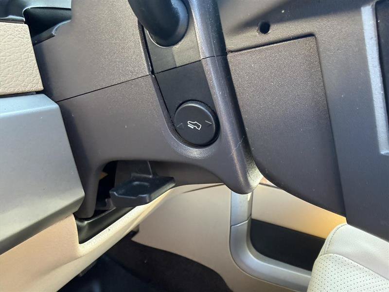 Used 2014 Ford F150 Lariat w/ Lariat Chrome Package AWD/4WD image 14