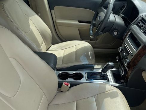 Used 2011 Ford Fusion SEL image 19