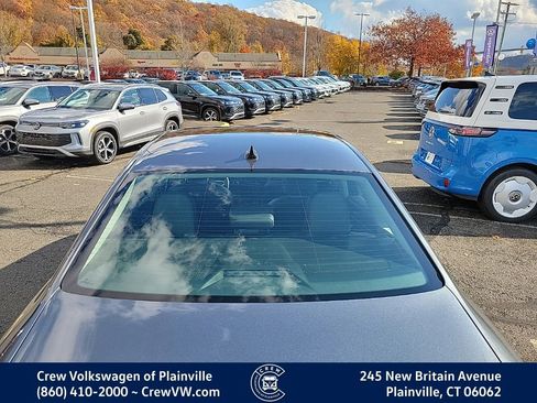 Certified 2022 Volkswagen Jetta SE image 30