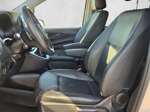 Used 2021 Mercedes-Benz Metris Passenger image 17