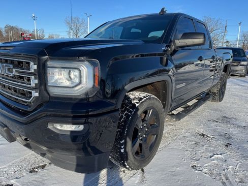 Used 2017 GMC Sierra 1500 4WD Double Cab 143.5 image 9