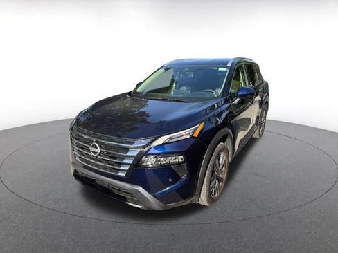 Used 2026 Nissan Rogue SL FWD image 4