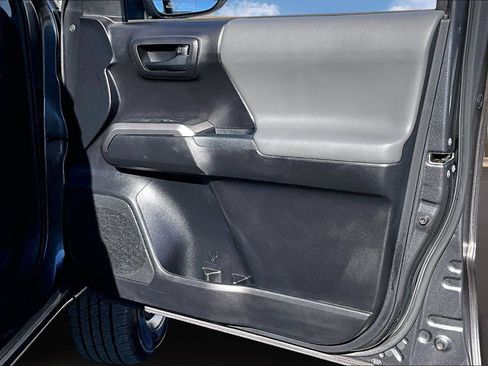 Certified 2019 Toyota Tacoma SR5 image 24