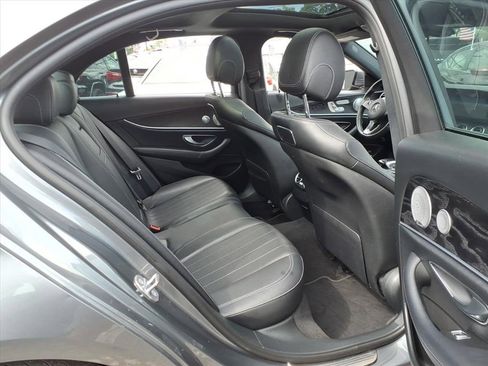 Used 2018 Mercedes-Benz E 300 4MATIC w/ Premium 1 Package image 31