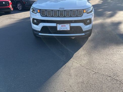 Used 2025 Jeep Compass Limited AWD/4WD image 4