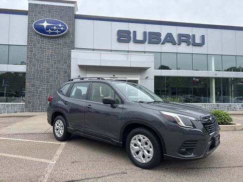 Used 2023 Subaru Forester AWD/4WD image 1