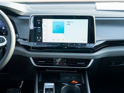 New 2026 Volkswagen Atlas Cross Sport SEL R-Line image 32