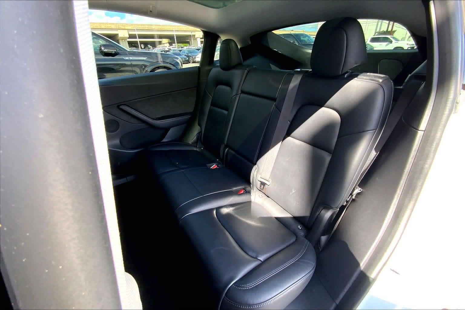 Used 2021 Tesla Model Y 2WD image 29