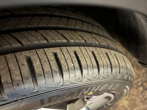 Used 2024 Chevrolet Trax RS w/ Driver Confidence Package image 11