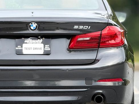 Used 2019 BMW 530i xDrive w/ Premium Package AWD/4WD image 17
