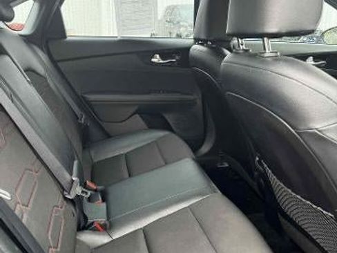 Used 2021 Kia Forte GT image 4