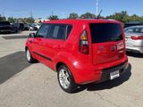 Used 2011 Kia Soul + image 5