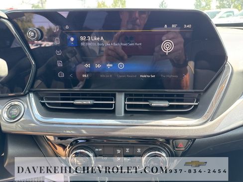 Certified 2025 Chevrolet Trax ACTIV w/ Sunroof Package image 12