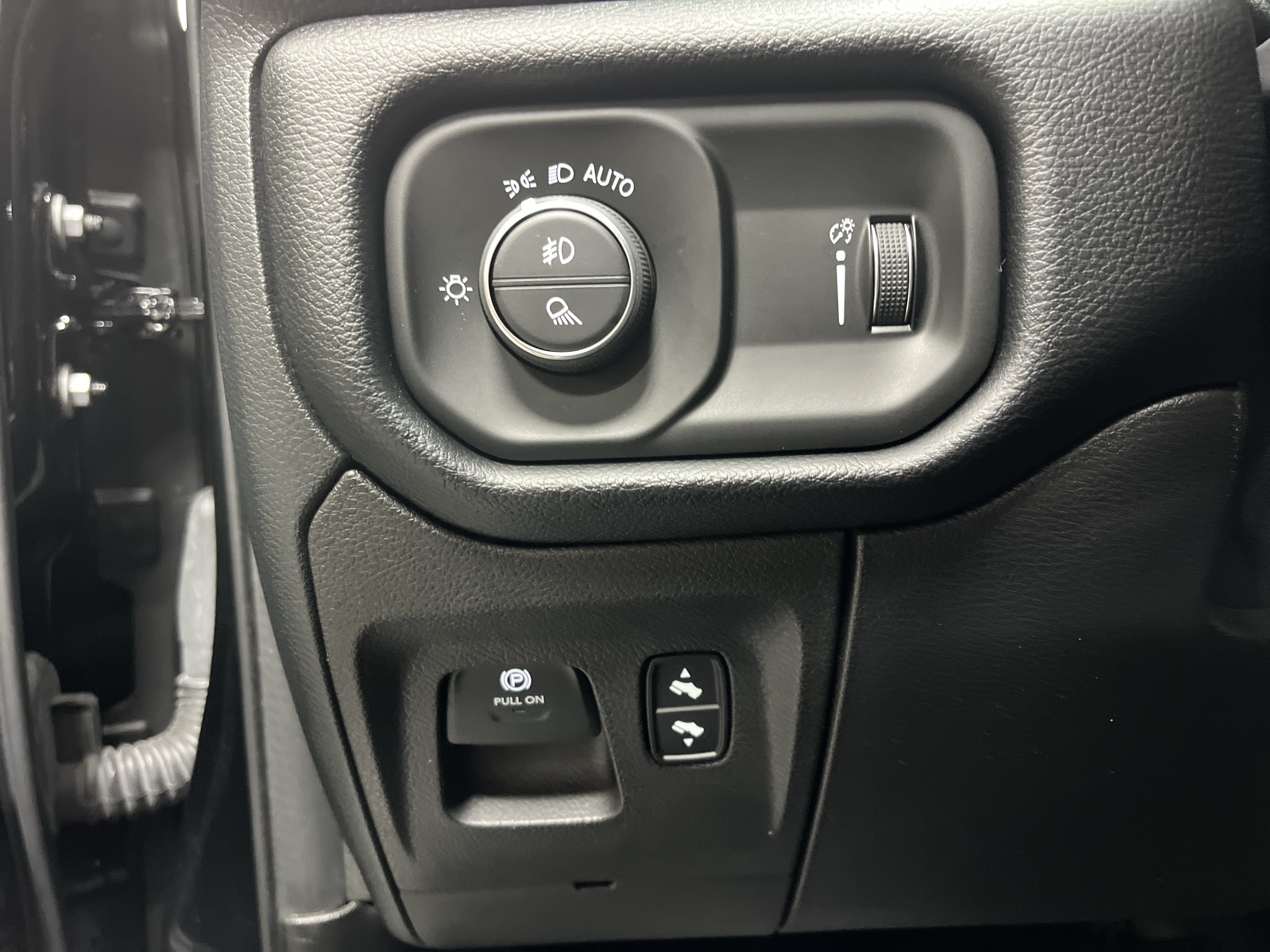 Used 2022 RAM 1500 Big Horn AWD/4WD image 34