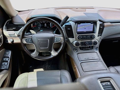 Used 2020 GMC Yukon Denali RWD image 23