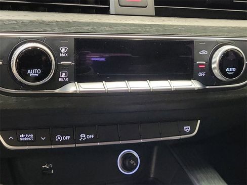 Used 2018 Audi A4 2.0T Premium w/ 18" Wheel Package image 27