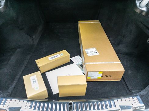 Used 2024 Rolls-Royce Phantom Extended Wheelbase w/ Leather Finishing Pack image 29