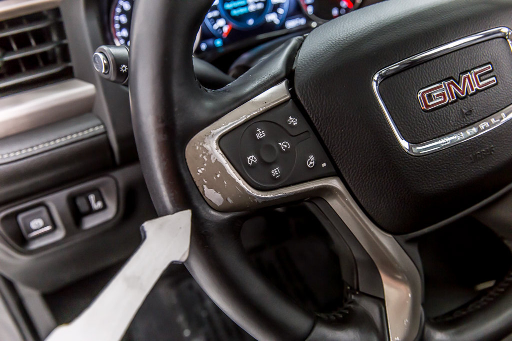 Used 2019 GMC Acadia Denali w/ Technology Package FWD image 40