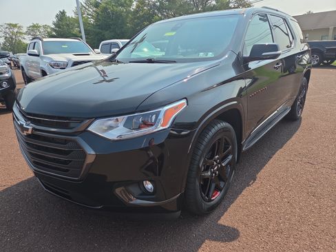 Used 2020 Chevrolet Traverse Premier w/ Redline Edition AWD/4WD image 7